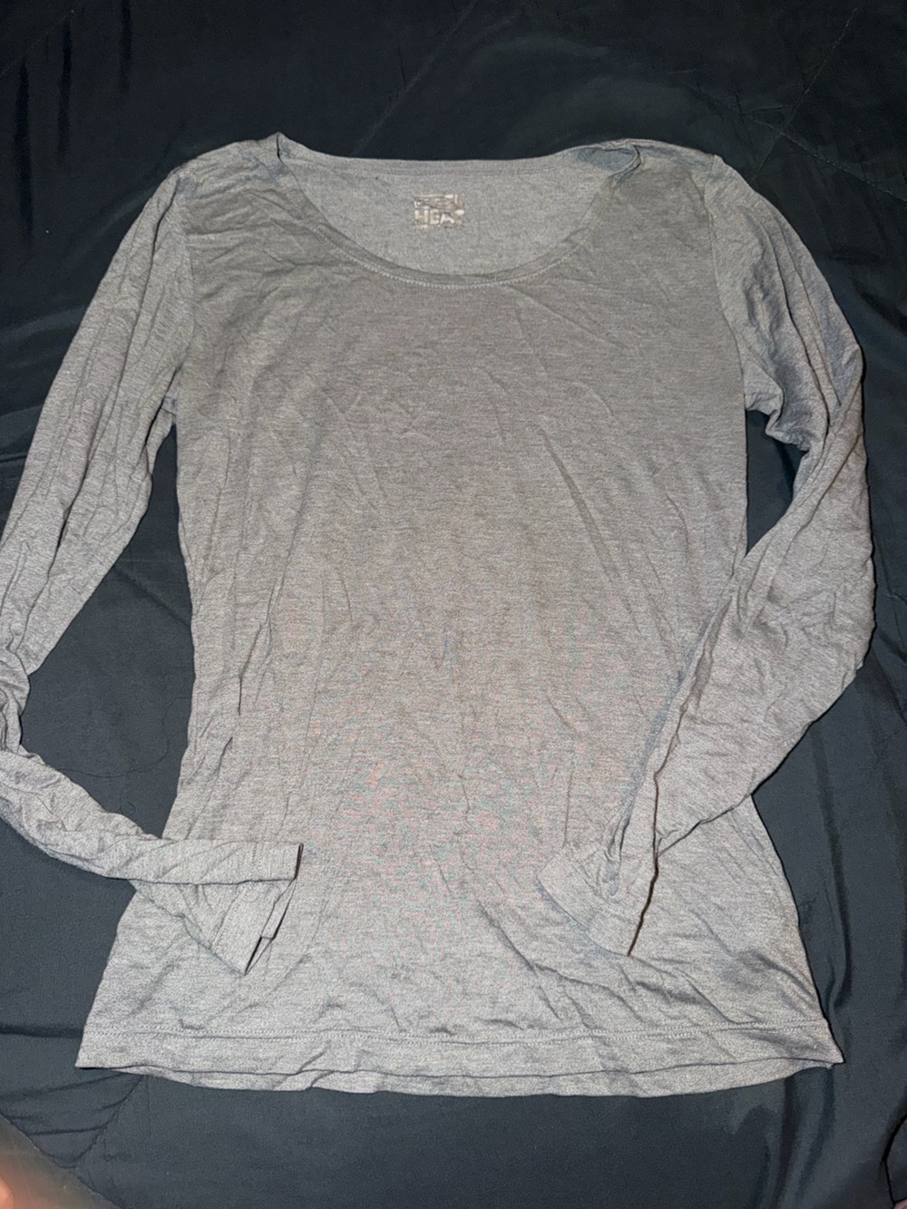 32 Degrees Women's Long Sleeve Scoop Neck Tee in Light Heather Gray